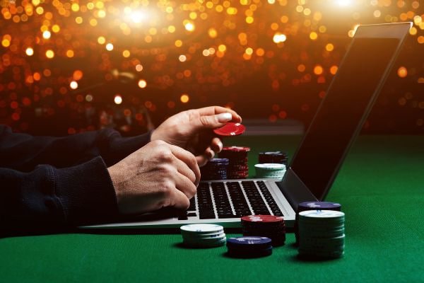 မြန်မာ Sports Betting ဘောလုံး live odds online